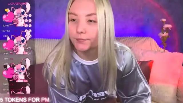 Image 11 of oliviashepard Stream on Chaturbate on 19 months ago