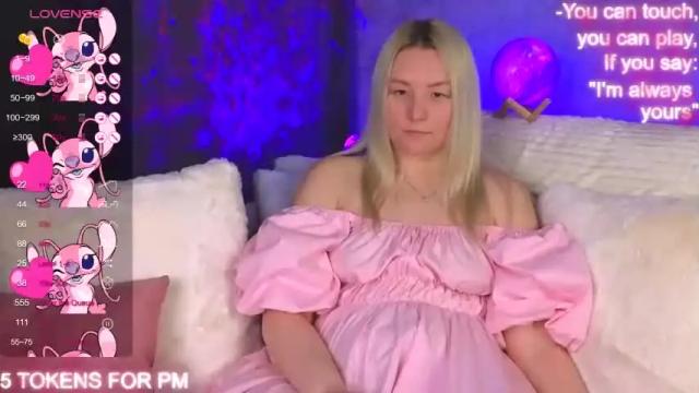 Image 12 of oliviashepard Stream on Chaturbate on 18 months ago