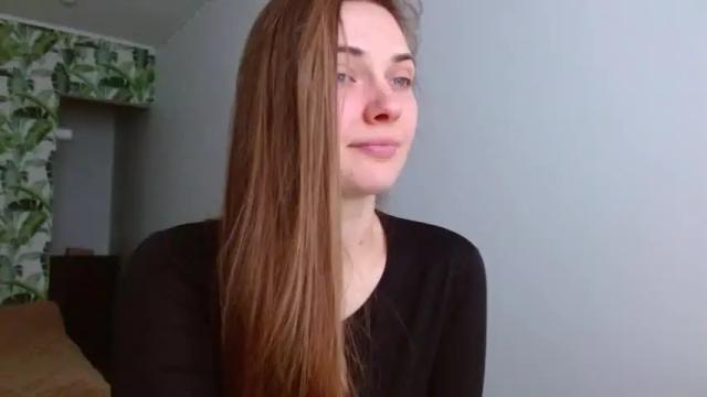 Image 2 of oliviashiny Stream on Chaturbate on 15 months ago