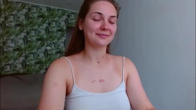 Image 8 of oliviashiny Stream on Chaturbate on 3 months ago
