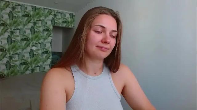Image 2 of oliviashiny Stream on Chaturbate on 2 months ago