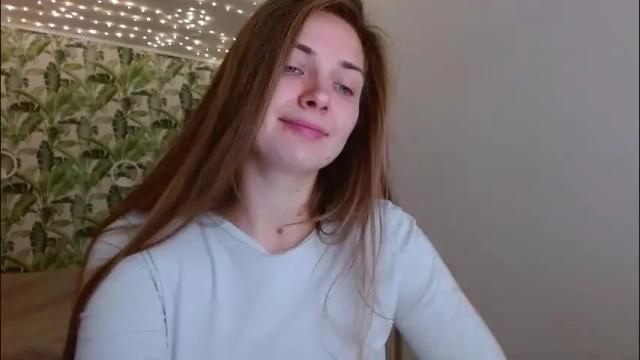 Image 3 of oliviashiny Stream on Chaturbate on 10 days ago