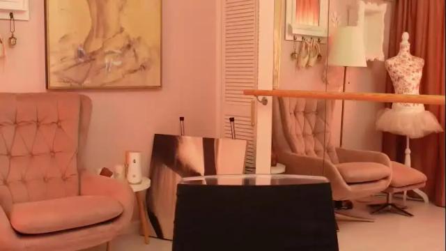 Image 10 of oliviasway Stream on Chaturbate on 1 month ago