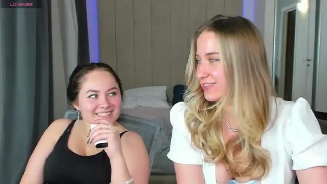Image 12 of oliviya_lee Stream on Chaturbate on 18 months ago