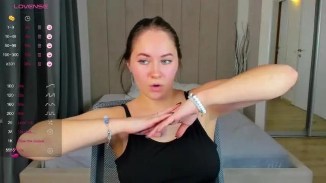 Image 11 of oliviya_lee Stream on Chaturbate on 18 months ago