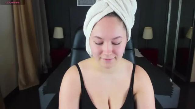 Image 10 of oliviya_lee Stream on Chaturbate on 17 months ago