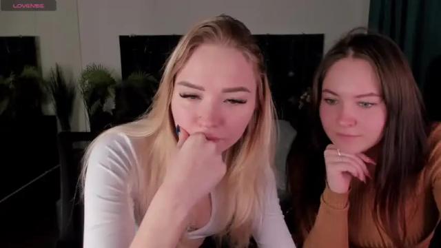 Image 10 of oliviya_lee Stream on Chaturbate on 17 months ago