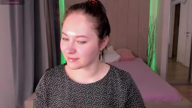 Image 10 of oliviya_lee Stream on Chaturbate on 17 months ago