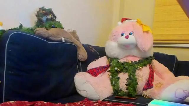 Image 4 of oliviyasunshine Stream on Chaturbate on 16 months ago