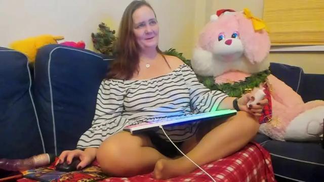 Image 7 of oliviyasunshine Stream on Chaturbate on 16 months ago