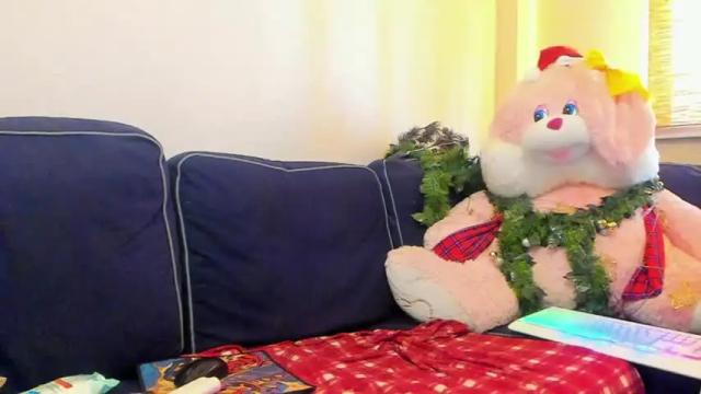 Image 8 of oliviyasunshine Stream on Chaturbate on 16 months ago