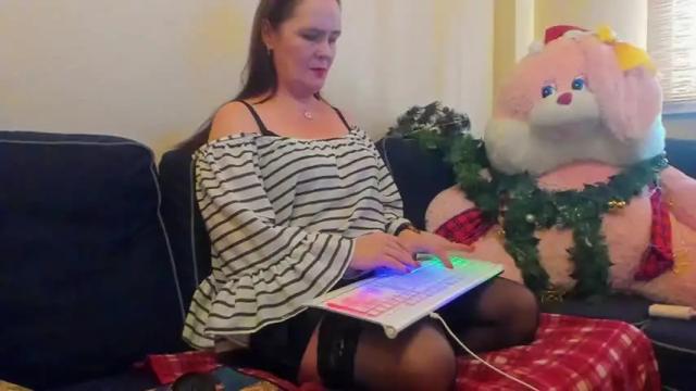 Image 4 of oliviyasunshine Stream on Chaturbate on 16 months ago