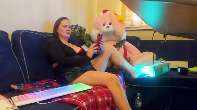 Image 7 of oliviyasunshine Stream on Chaturbate on 16 months ago
