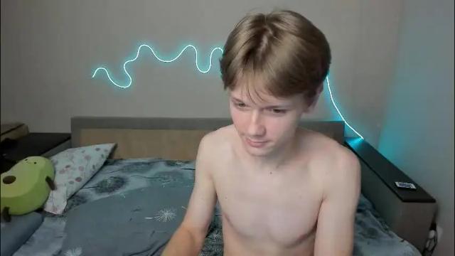 Image 3 of olvr_zoolander Stream on Chaturbate on 1 month ago