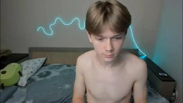 Image 4 of olvr_zoolander Stream on Chaturbate on 1 month ago