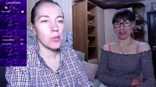 Image 3 of oly_cute_ Stream on Chaturbate on 16 months ago