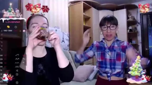 Image 3 of oly_cute_ Stream on Chaturbate on 16 months ago