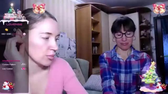 Image 6 of oly_cute_ Stream on Chaturbate on 16 months ago