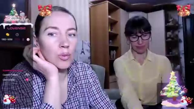 Image 11 of oly_cute_ Stream on Chaturbate on 16 months ago