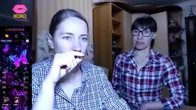 Image 12 of oly_cute_ Stream on Chaturbate on 15 months ago