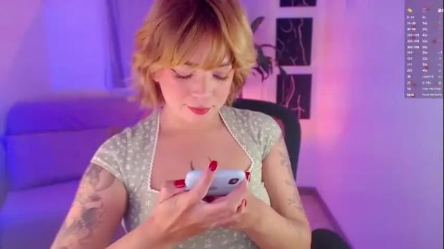 Image 3 of omgzarah Stream on Chaturbate on 18 days ago