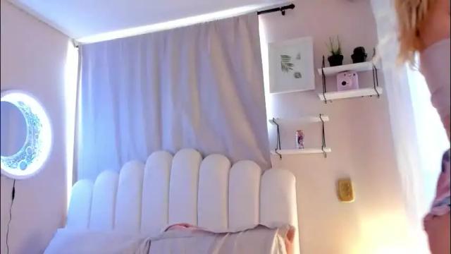 Image 2 of omstudio1994 Stream on Chaturbate on 2 days ago