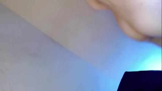 Image 2 of one_sweet_day18 Stream on Chaturbate on 1 month ago