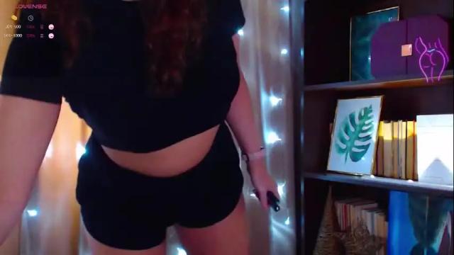 Image 7 of onehotbigass Stream on Chaturbate on 4 months ago