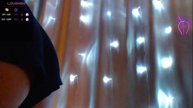 Image 11 of onehotbigass Stream on Chaturbate on 3 months ago