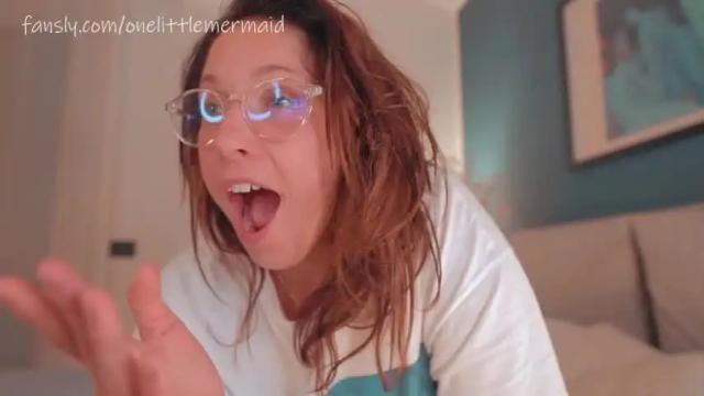 Image 12 of onelittlemermaid Stream on Chaturbate on 14 months ago