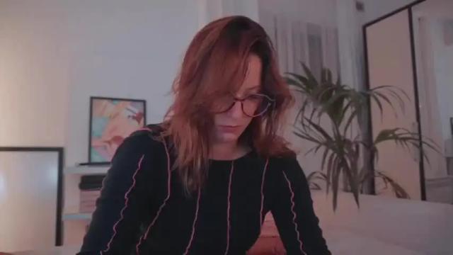 Image 4 of onelittlemermaid Stream on Chaturbate on 14 months ago