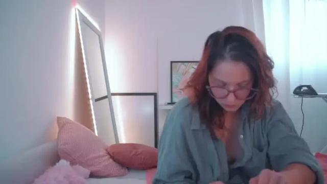 Image 8 of onelittlemermaid Stream on Chaturbate on 13 months ago