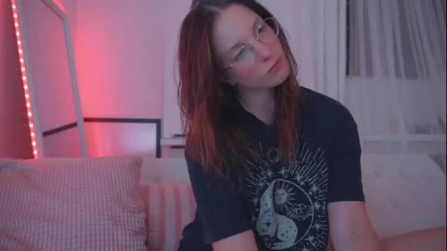 Image 11 of onelittlemermaid Stream on Chaturbate on 2 months ago