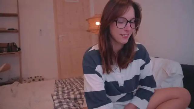 Image 3 of onelittlemermaid Stream on Chaturbate on 1 month ago