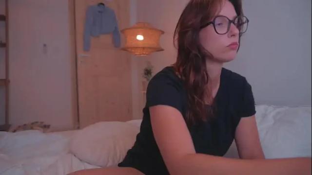 Image 7 of onelittlemermaid Stream on Chaturbate on 1 month ago