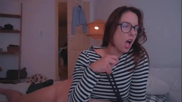 Image 12 of onelittlemermaid Stream on Chaturbate on 22 days ago