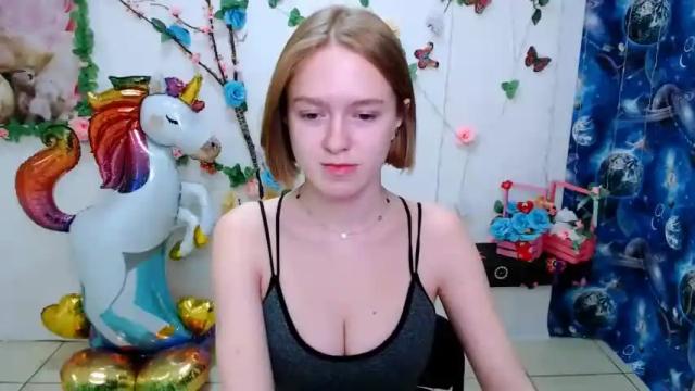 Image 2 of only_cute_ Stream on Chaturbate on 17 months ago
