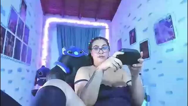 Image 12 of onlybluex Stream on Chaturbate on 1 month ago