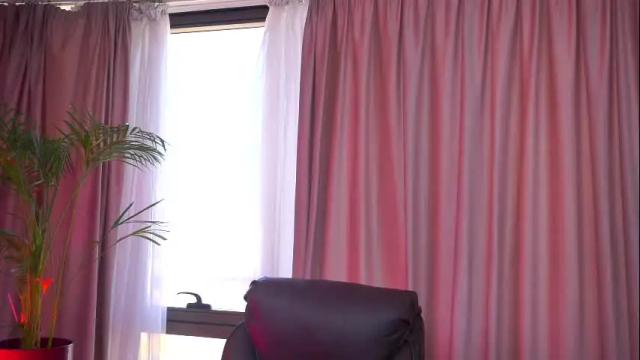 Image 2 of onlynicolle Stream on Chaturbate on 1 month ago