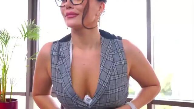 Image 2 of onlynicolle Stream on Chaturbate on 1 month ago