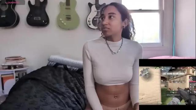 Image 8 of onlystrings Stream on Chaturbate on 1 month ago