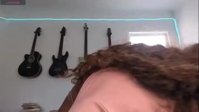 Image 6 of onlystrings Stream on Chaturbate on 1 month ago