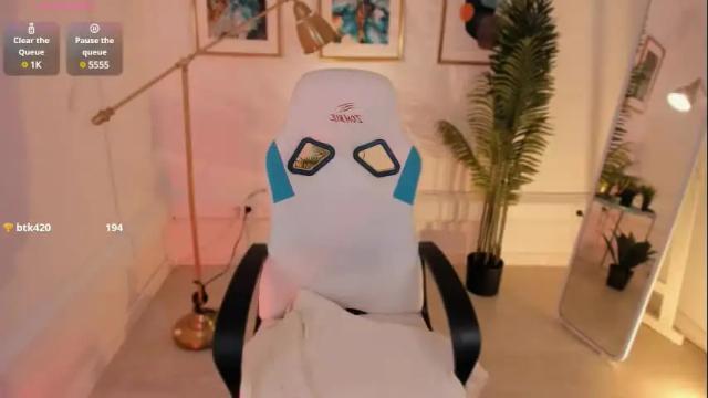 Image 10 of ooops_boobs Stream on Chaturbate on 24 days ago