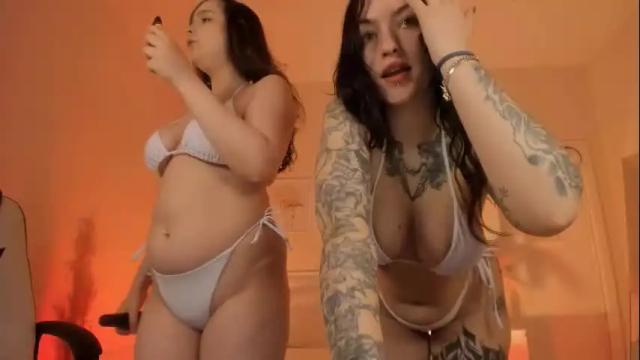 Image 10 of ooops_boobs Stream on Chaturbate on 1 month ago