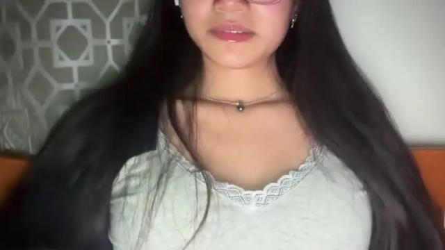 Image 8 of oopsy_daisy_7 Stream on Chaturbate on 16 months ago