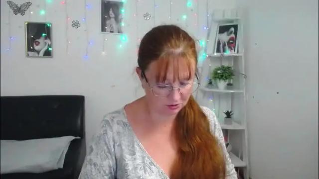 Image 4 of oovanessahotts Stream on Chaturbate on 5 months ago