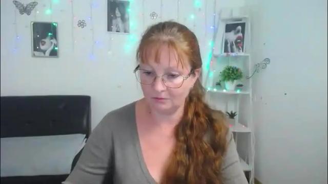 Image 2 of oovanessahotts Stream on Chaturbate on 4 months ago