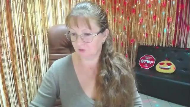 Image 3 of oovanessahotts Stream on Chaturbate on 3 months ago