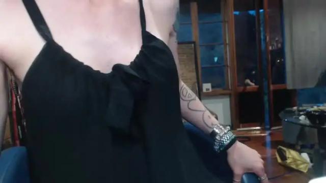 Image 11 of openmycamfortips Stream on Chaturbate on 17 months ago