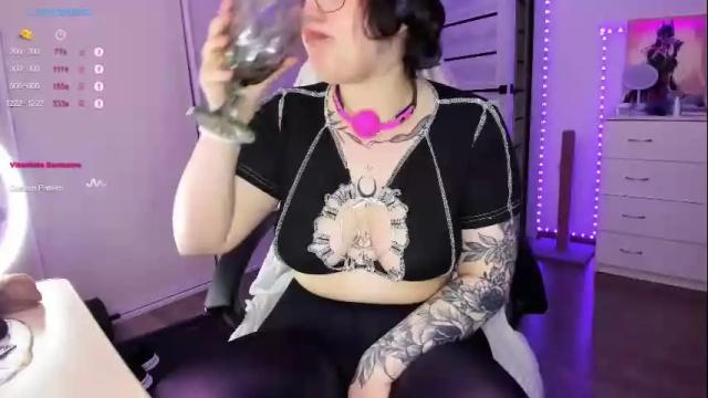 Image 6 of ophelia_mm Stream on Chaturbate on 10 days ago